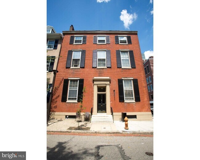Building Photo - 901 Clinton St