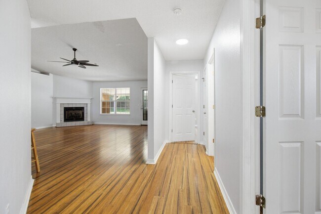 Building Photo - 5135 Whitehurst Ln
