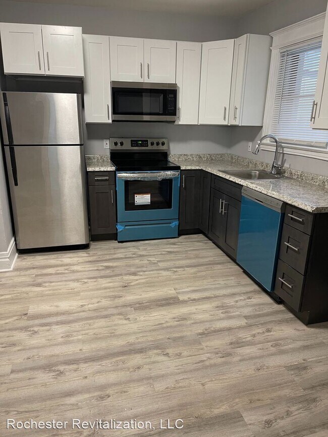 Building Photo - 4 br, 2 bath House - 826 Seward St