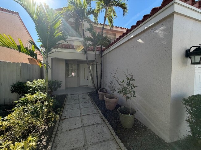 Building Photo - 3780 Amalfi Dr