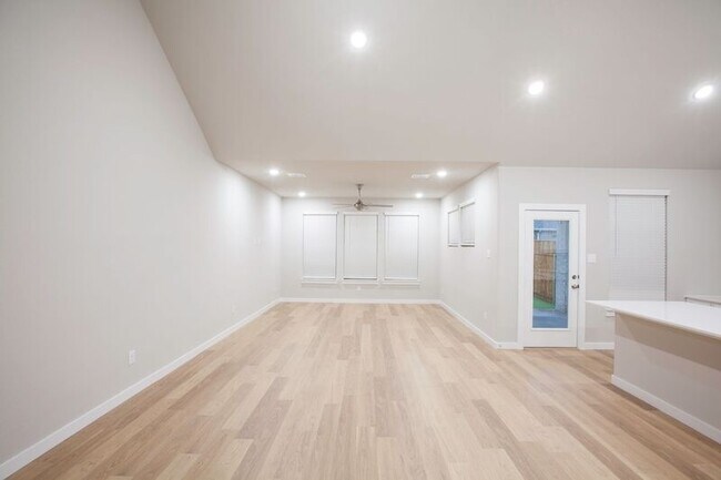 Building Photo - 610 Wild Goose Ln