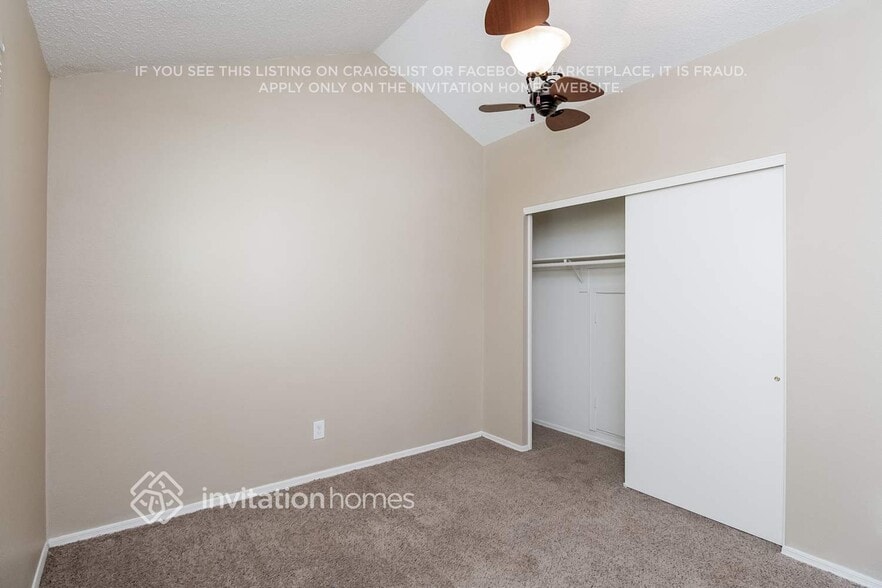 Building Photo - 441 S Maple