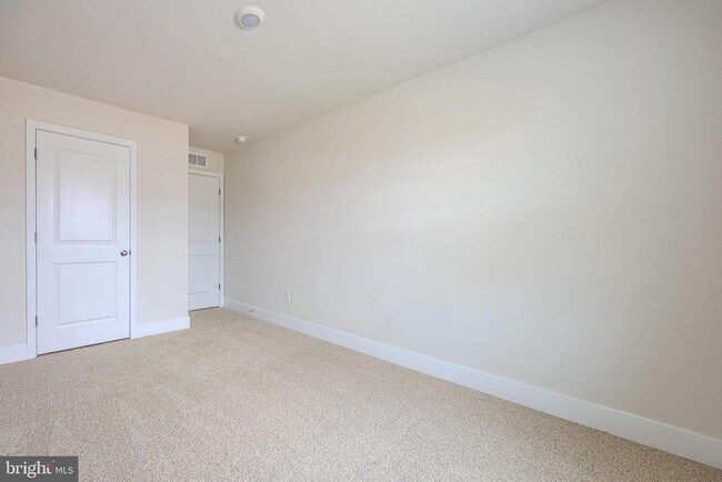 Building Photo - 115 Haida Ln