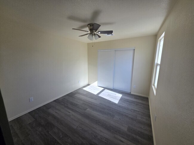 Building Photo - 1484 Tonto Dr