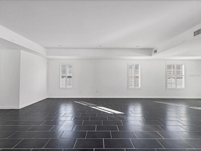 Building Photo - 4524 Riverwood Ave