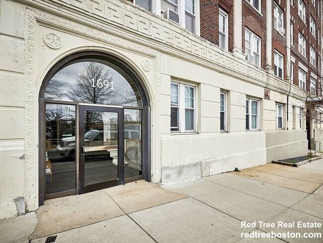 Building Photo - 1691 Commonwealth Ave