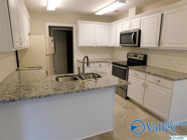 Building Photo - 113 Winding Trail