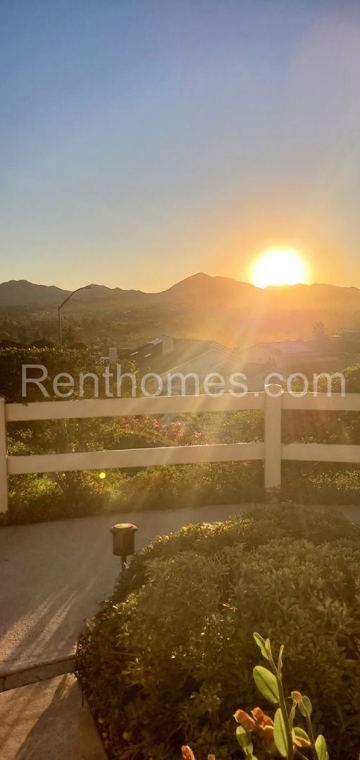 Building Photo - 11872 Bernardo Terrace