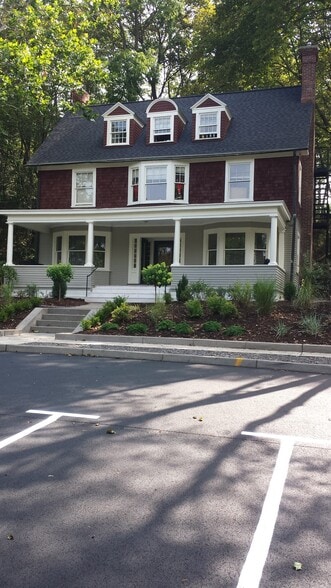 Building Photo - 115 Dewitt Pl