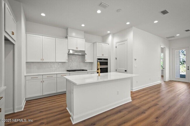Building Photo - 196 Zephyr Dr