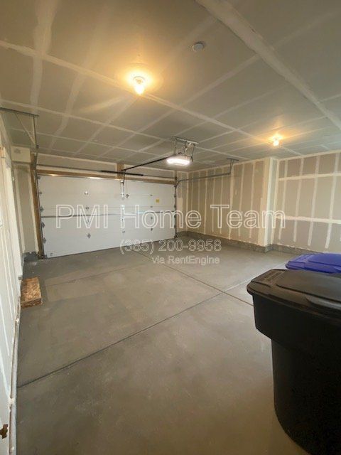 Building Photo - 1490 W Kason Ct