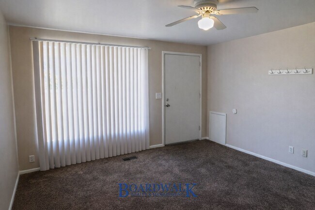 Building Photo - 1016 E 3825 S