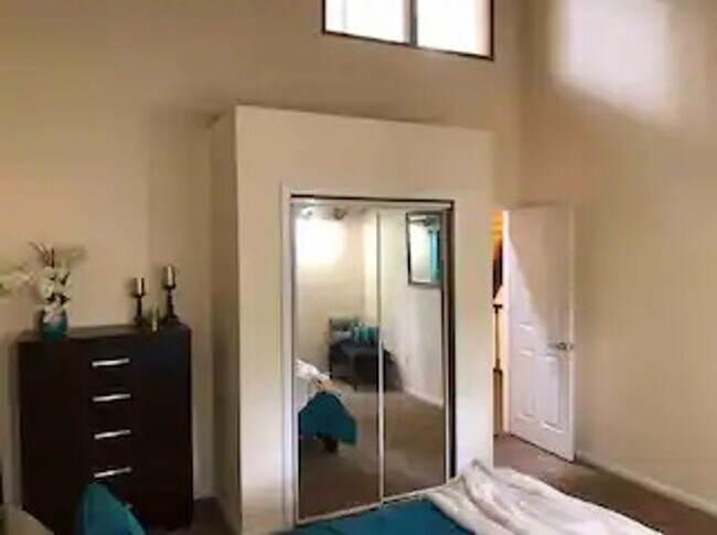 Building Photo - Great Contemporary Lake View Home above Burnt Mill Beach Club