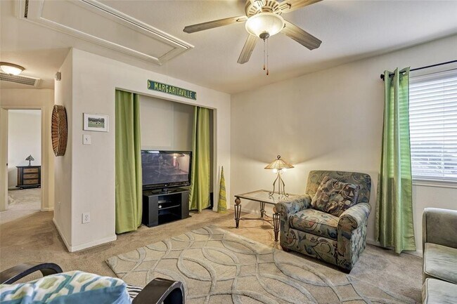 Building Photo - 21519 Falvel Sunrise Ct