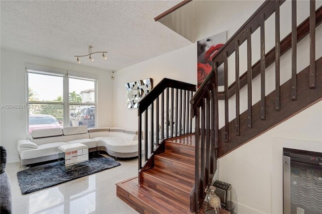 Building Photo - 8535 SW 152nd Ave