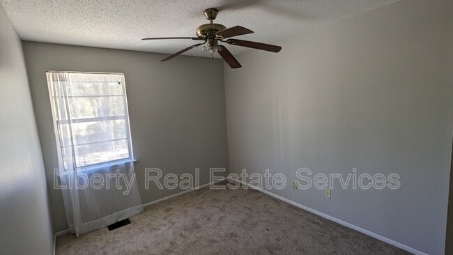 Building Photo - 901 Olmstead Dr