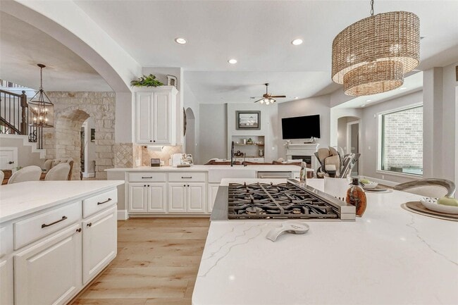 Building Photo - 5323 Lake Hill Farm Way