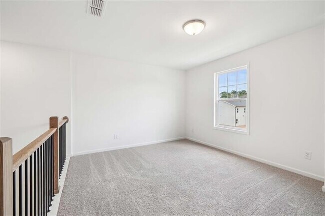 Building Photo - 320 Silverleaf Trl