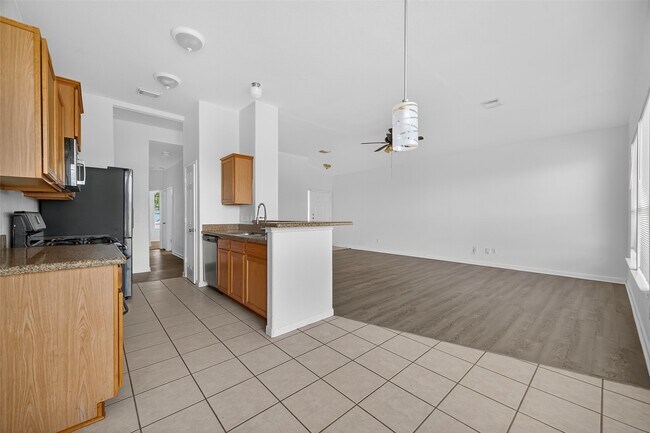 Building Photo - 21339 Bella Jess Dr