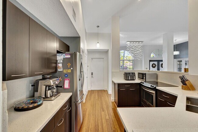 Building Photo - 2470 Sandstone Ct
