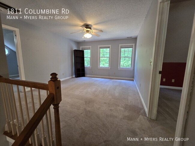 Building Photo - 1811 Columbine Rd