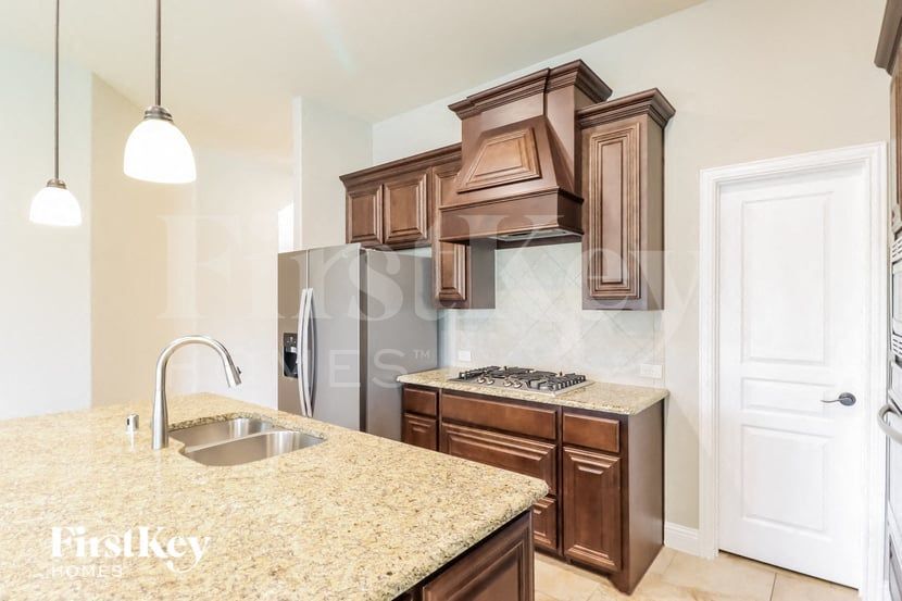 Building Photo - 1125 Marigold Dr