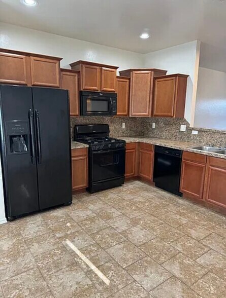 Building Photo - 9609 Kylie Dr