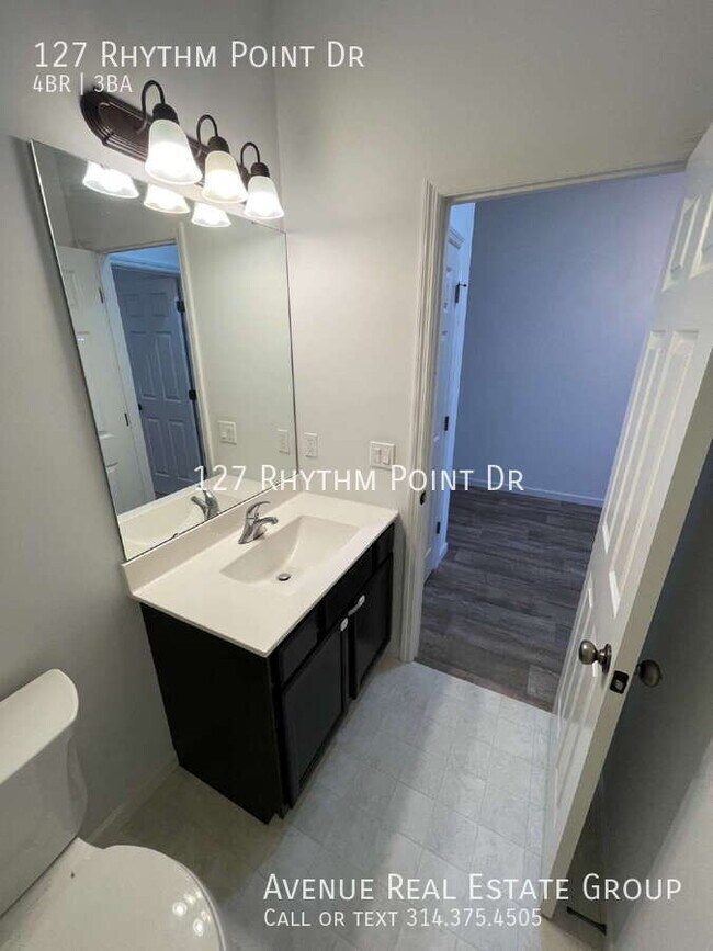 Building Photo - 127 Rhythm Point Dr