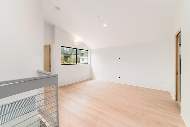 Building Photo - 157 W Leucadia Blvd