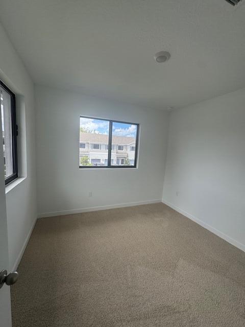 Building Photo - 4844 Dillon St