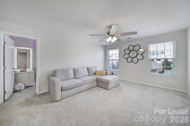 Building Photo - 6710 Carradale Way
