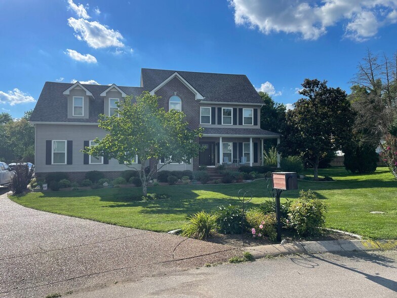 Building Photo - 3405 McGee Cove