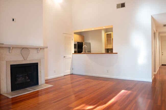 Primary Photo - Spacious 1/1 Goleta Condo with Amenities!