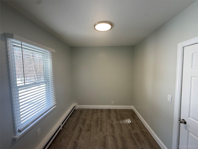 Building Photo - 26 Forest Ln