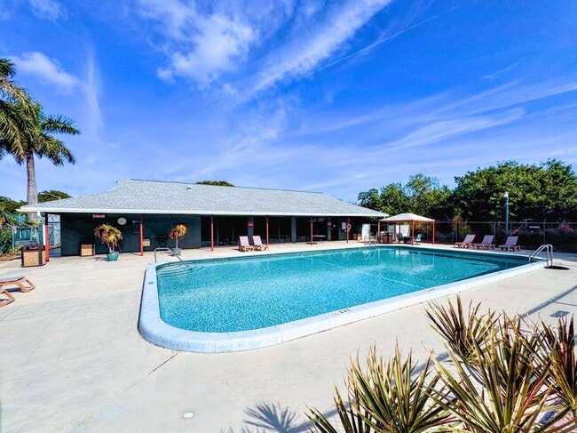 Building Photo - 7 Crossings Cir