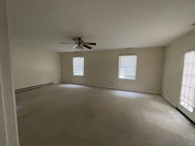 Building Photo - 2858 Powell Creek Dr