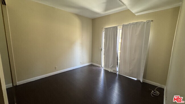 Building Photo - 845 N Juarez St