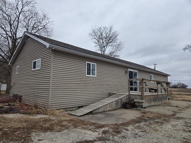 Building Photo - 580 S Main St