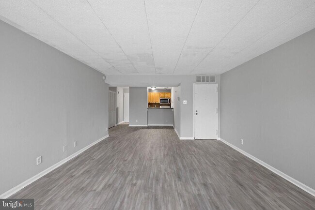 Building Photo - 2605 Huntington Ave