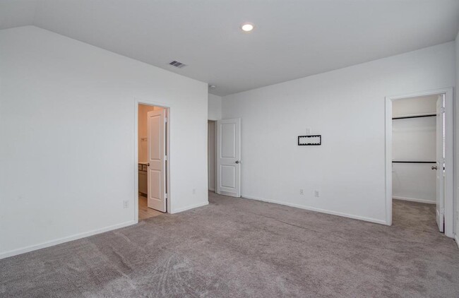 Building Photo - 4138 Balboa Dr