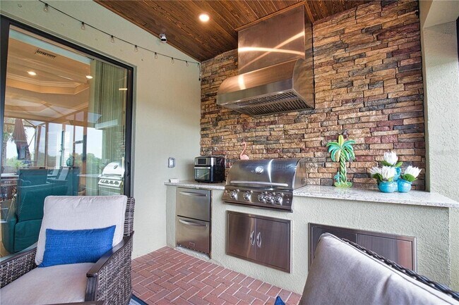 Building Photo - 25046 Spartina Dr