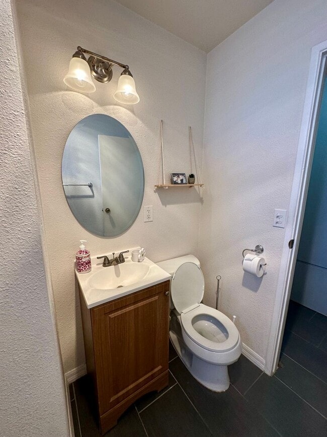 Building Photo - Private oasis in Oak Park