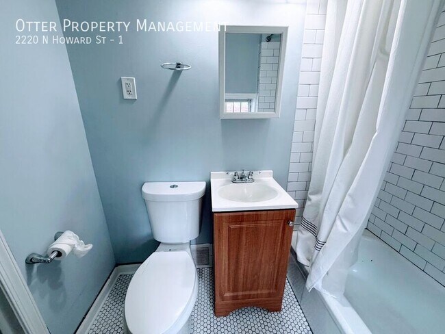 Building Photo - 2220 N Howard St