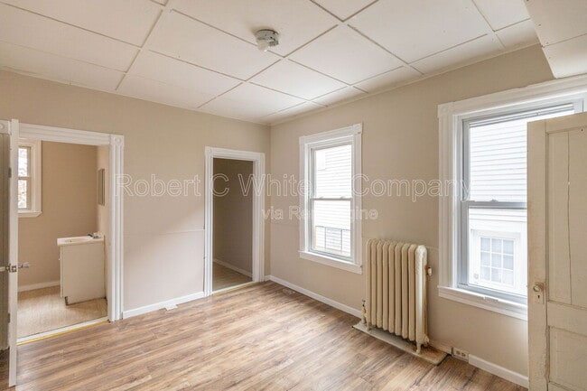 Building Photo - 314 Norwich Ave