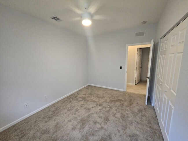 Building Photo - Bright + Spacious Home for Rent in West La...