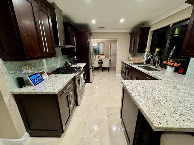 Building Photo - 15101 Garvock Pl