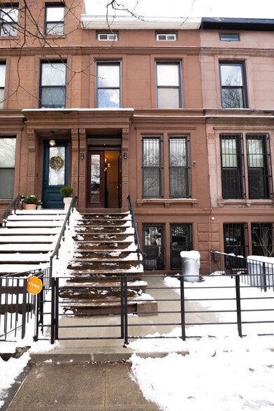 Building Photo - 244 Clifton Pl