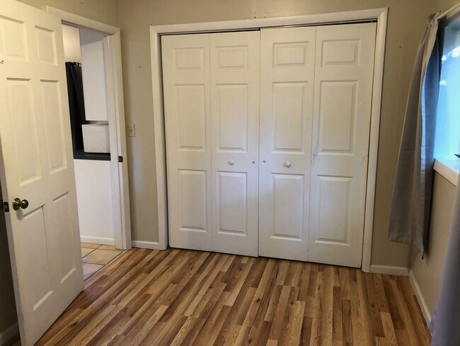 Bedroom - 419 Monroe St
