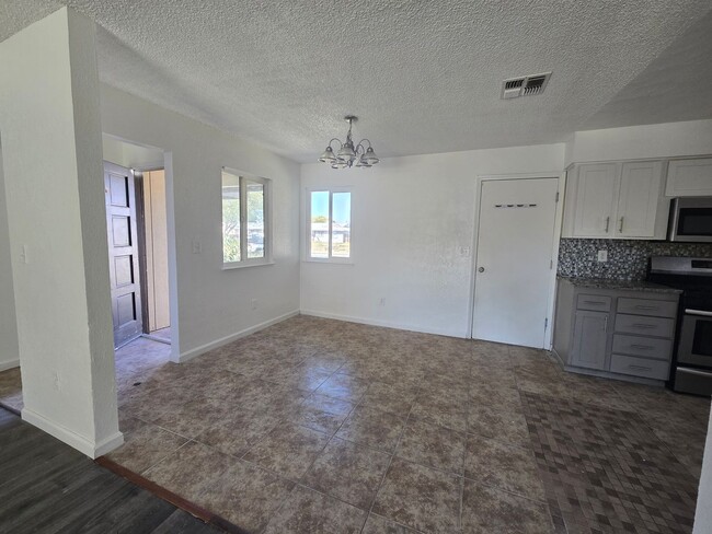 Building Photo - 4 Br 2 Ba available now