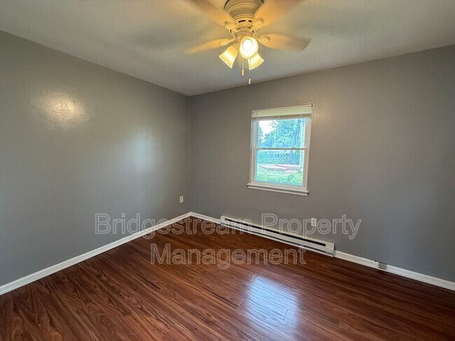 Building Photo - 2821 Haig Ave